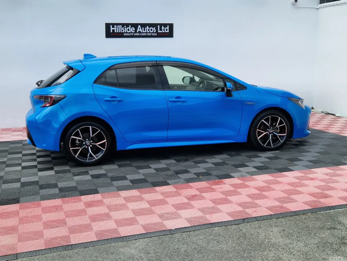 Toyota Corolla Hatchback, Petrol Hybrid, 2018, Blue