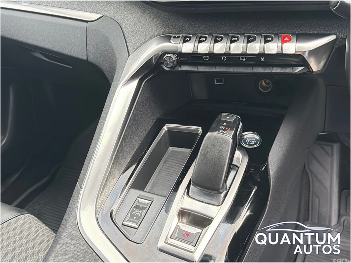 Peugeot 3008 MPV, Petrol Plug-in Hybrid, 2021, Blue