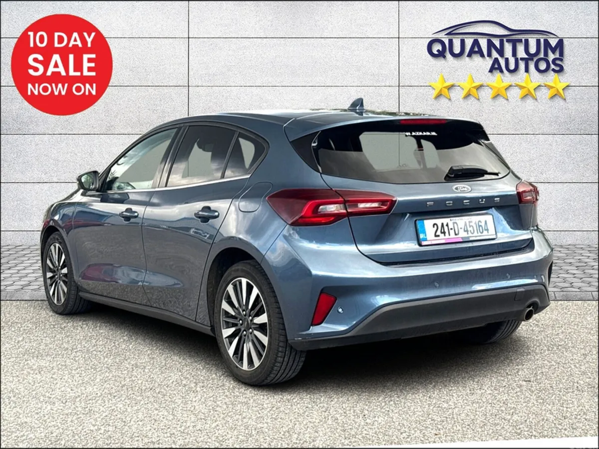 Ford Focus Hatchback, Petrol, 2024, Blue