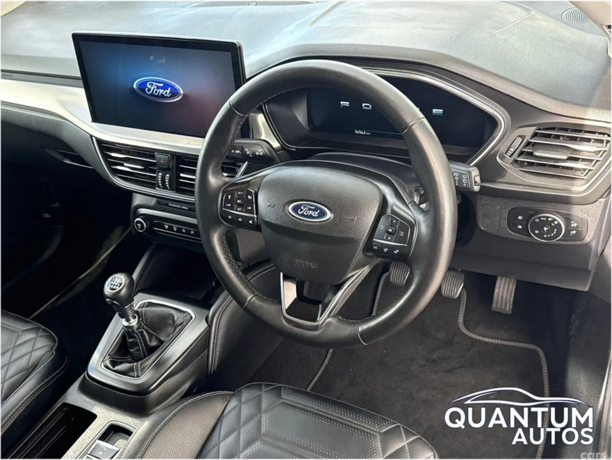 Ford Focus Hatchback, Petrol, 2024, Blue
