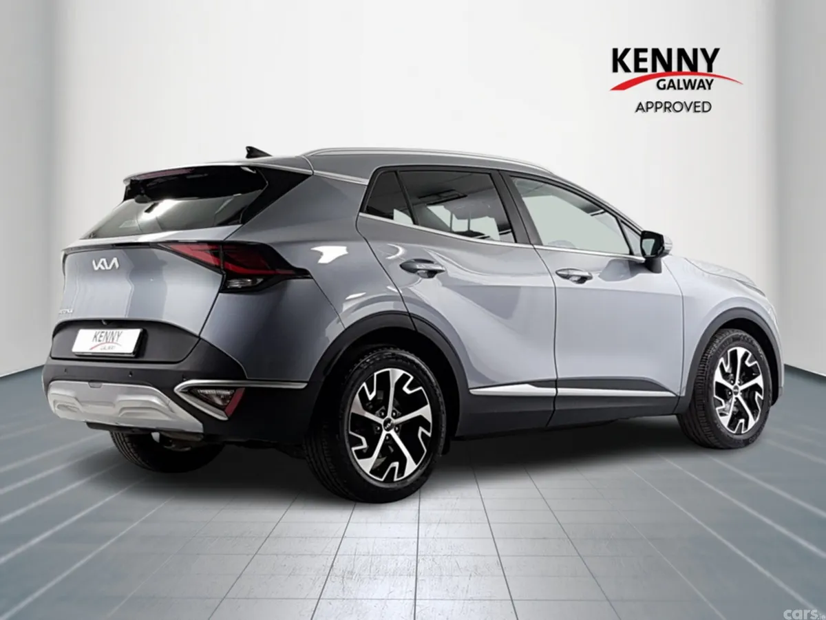 Kia Sportage MPV, Diesel, 2023, Grey