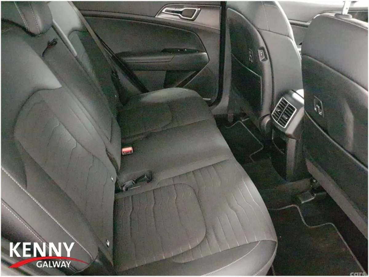 Kia Sportage MPV, Diesel, 2023, Grey