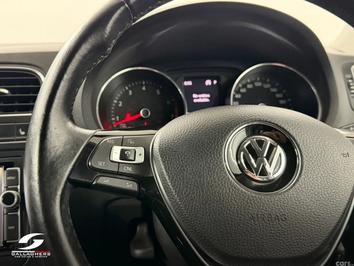 Volkswagen Polo Hatchback, Petrol, 2017, White