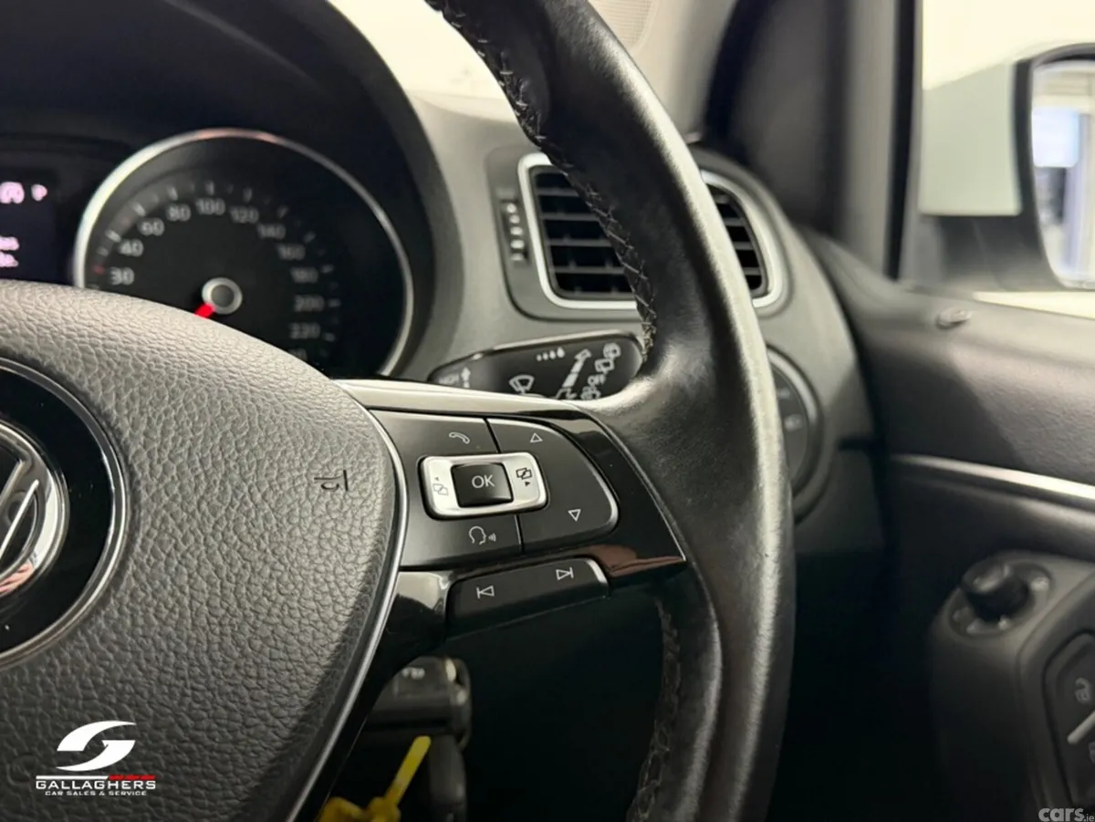 Volkswagen Polo Hatchback, Petrol, 2017, White