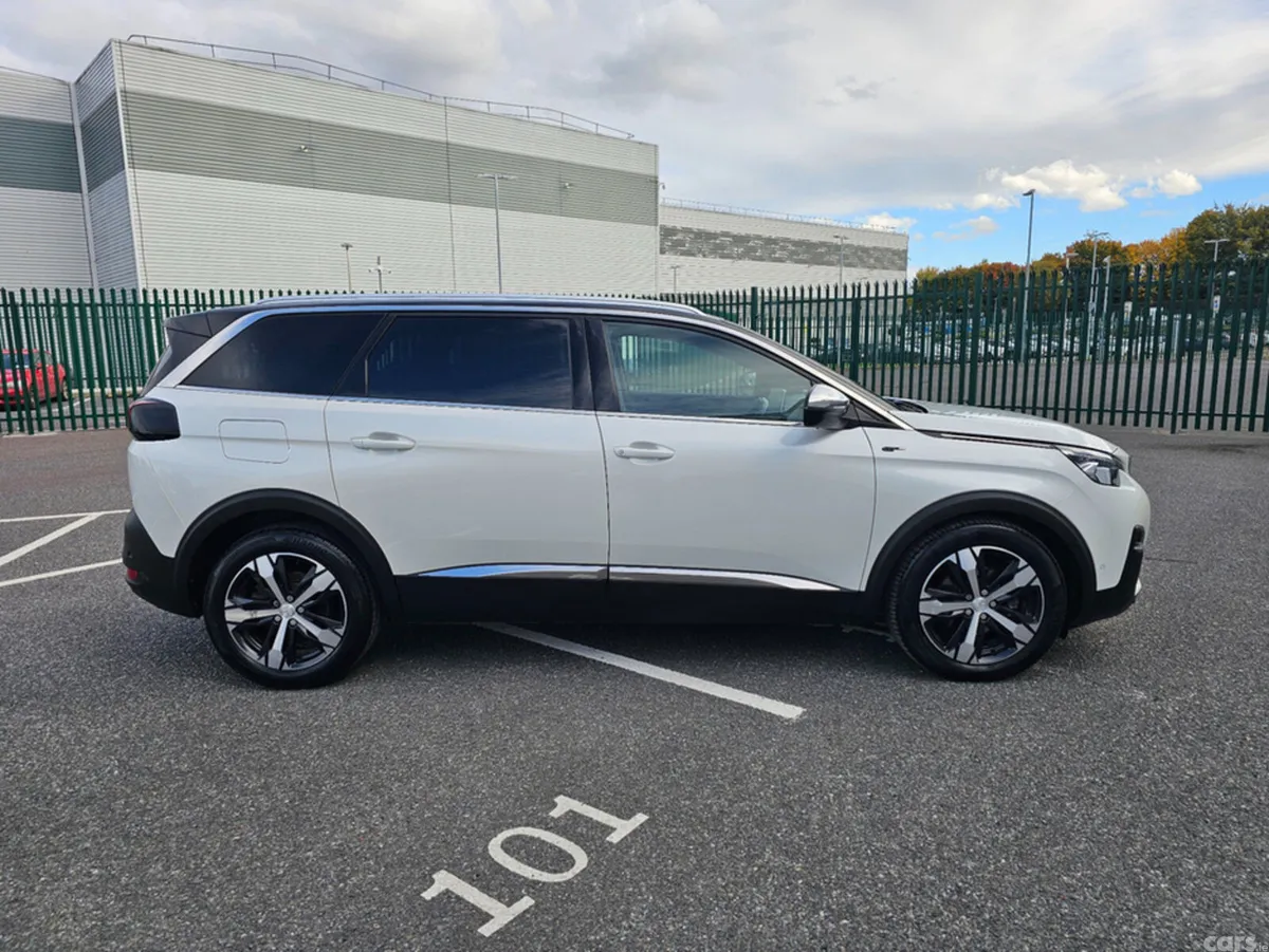 Peugeot 5008 MPV, Diesel, 2019, White