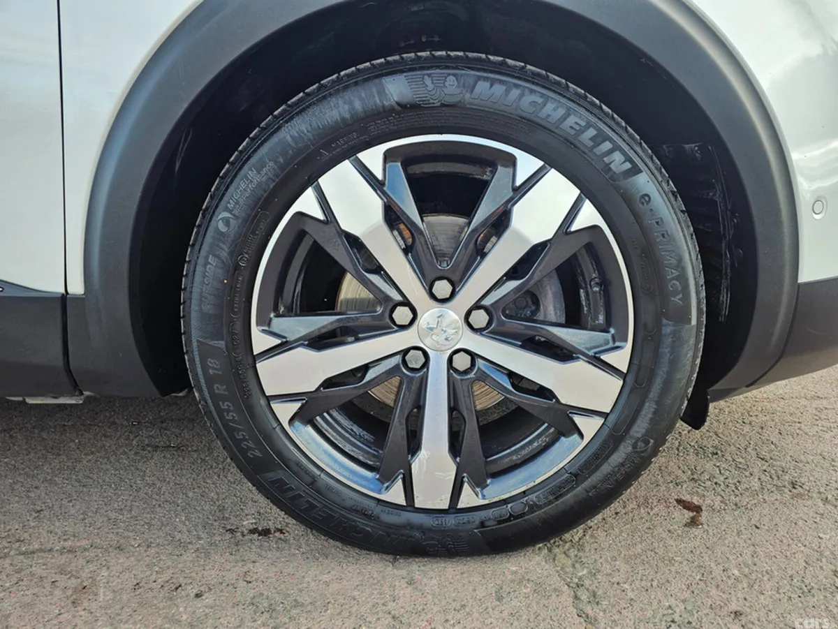 Peugeot 5008 MPV, Diesel, 2019, White