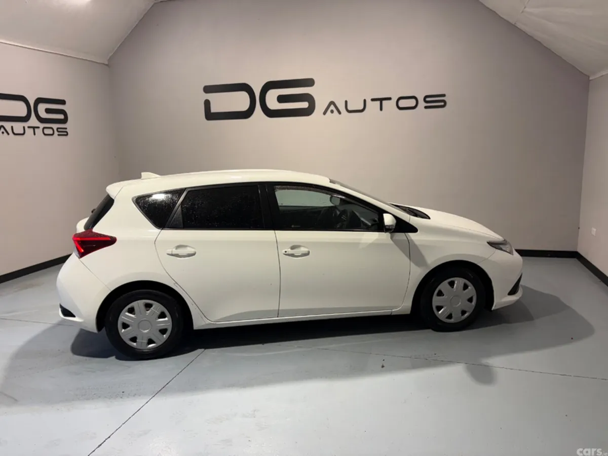 Toyota Auris Van, Diesel, 2016, White