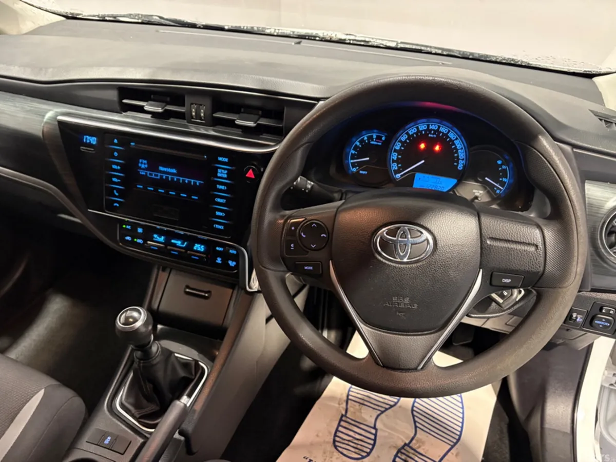 Toyota Auris Van, Diesel, 2016, White
