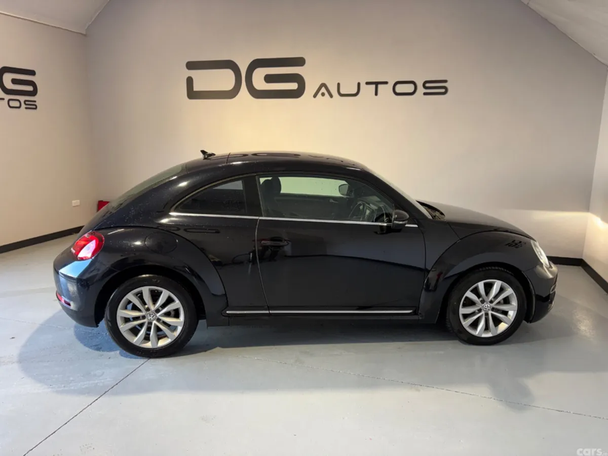 Volkswagen Beetle Hatchback, Petrol, 2017, Black