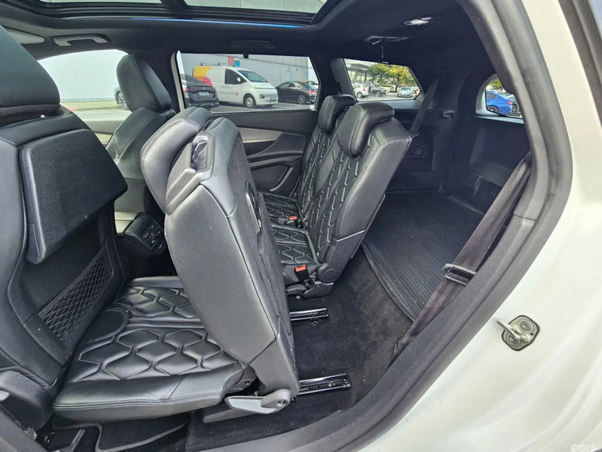 Peugeot 5008 MPV, Diesel, 2019, White