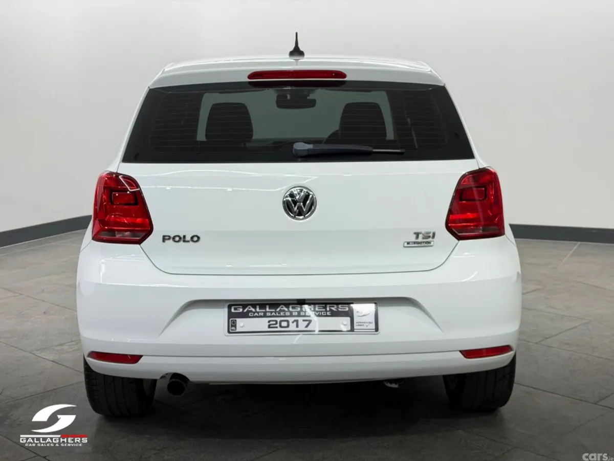 Volkswagen Polo Hatchback, Petrol, 2017, White