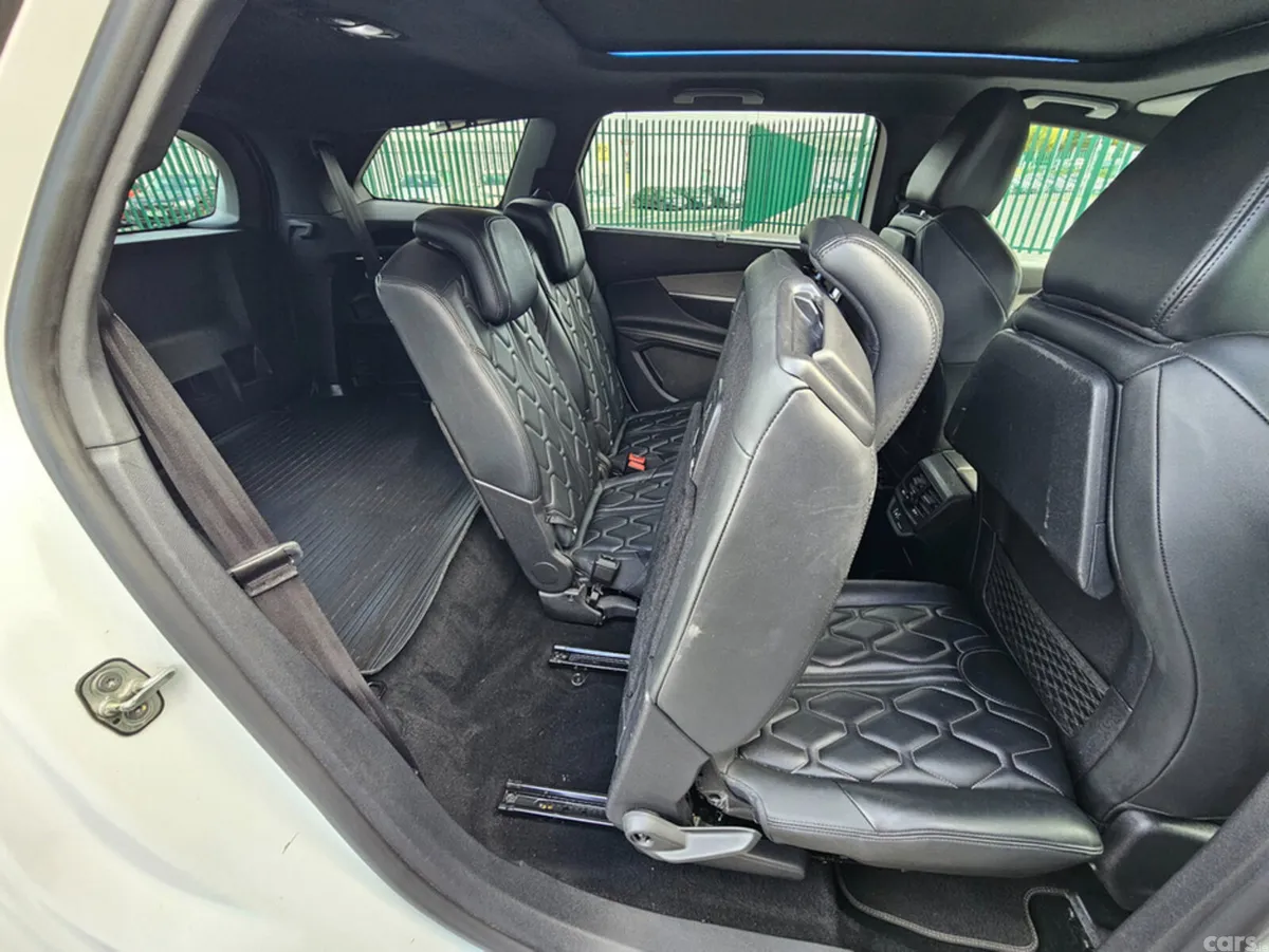 Peugeot 5008 MPV, Diesel, 2019, White