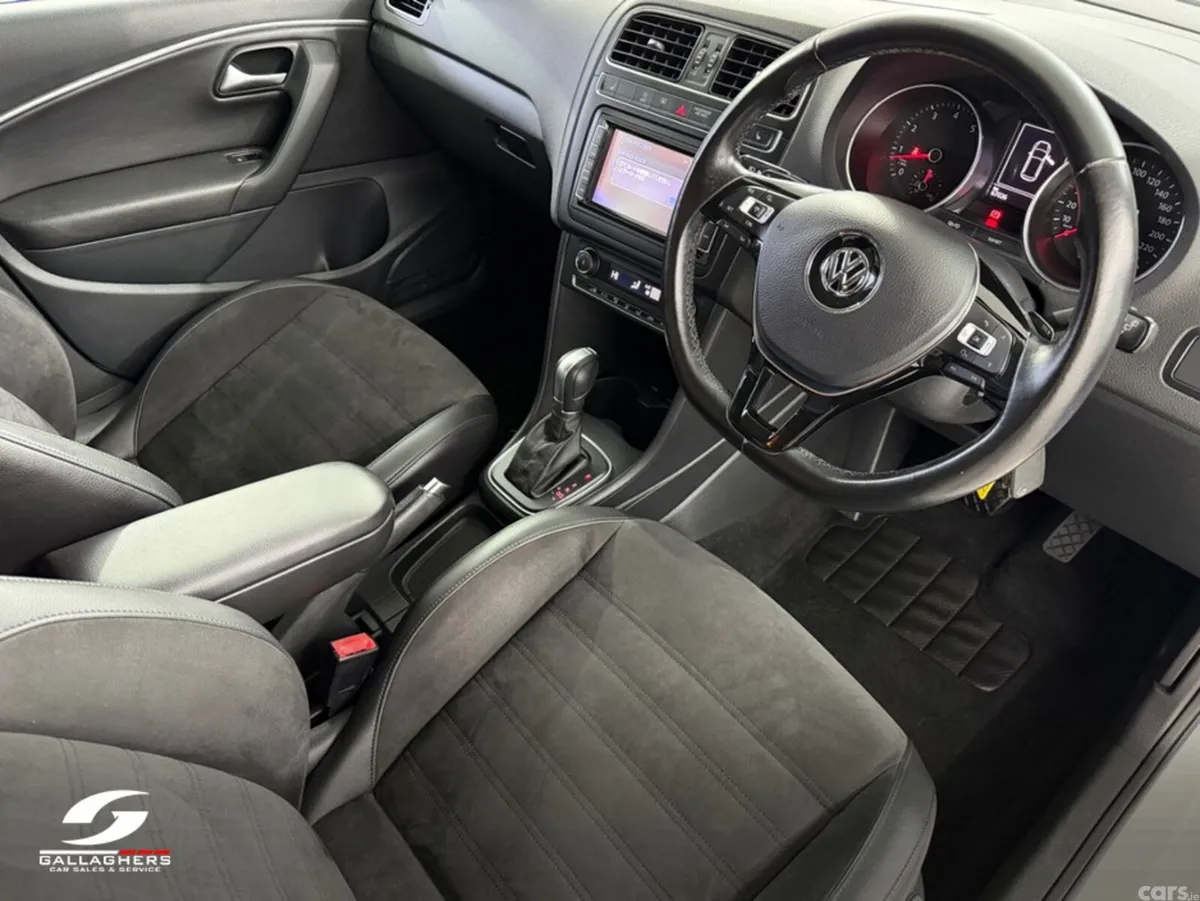 Volkswagen Polo Hatchback, Petrol, 2017, White
