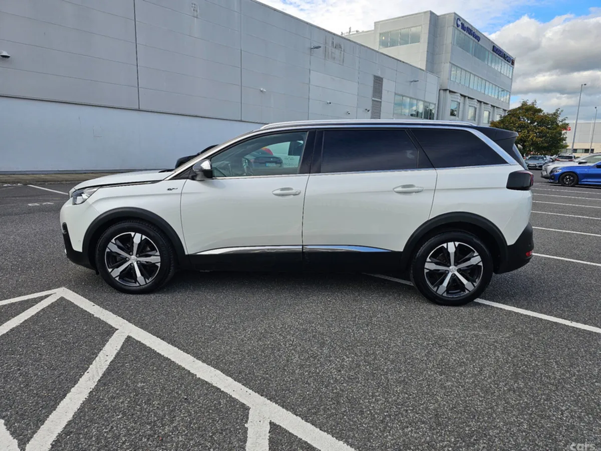 Peugeot 5008 MPV, Diesel, 2019, White