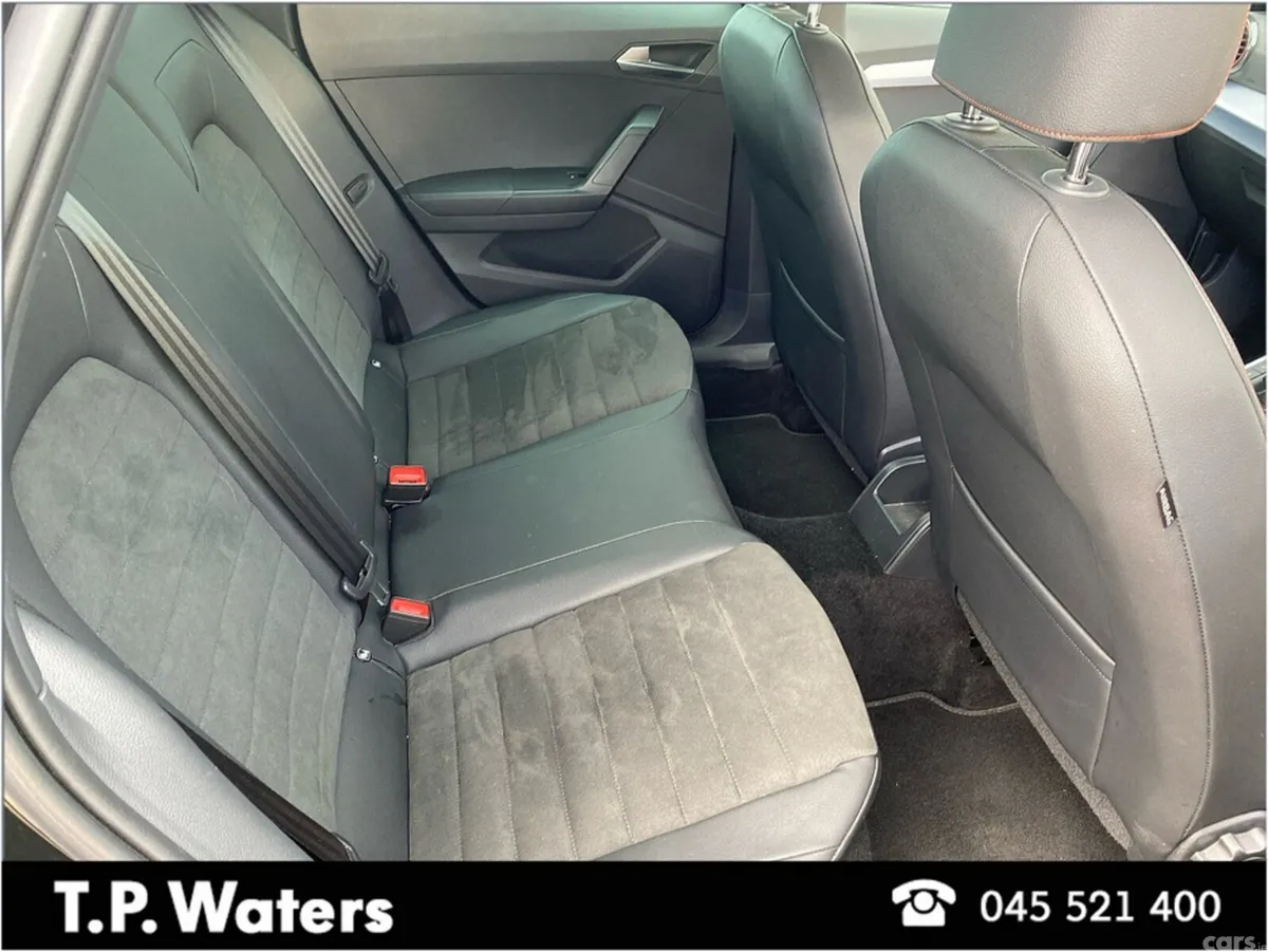 SEAT Arona Hatchback, Petrol, 2024, Black