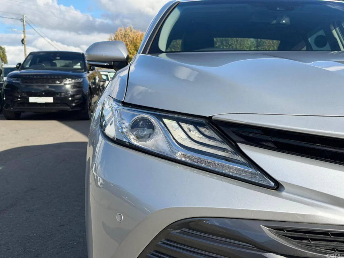 Toyota Camry Saloon, Petrol Hybrid, 2020, Silver