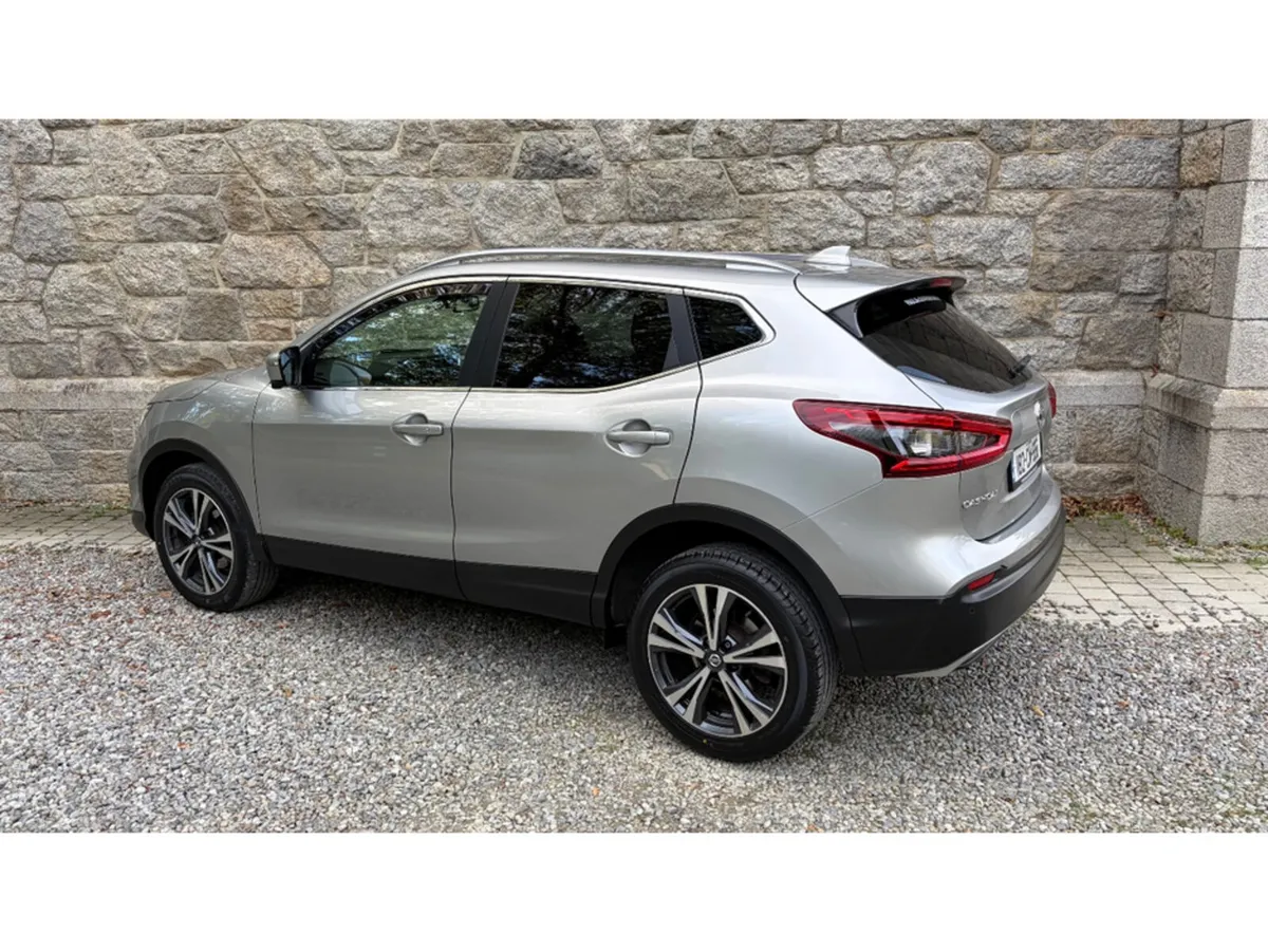 Nissan Qashqai MPV, Diesel, 2018, Silver