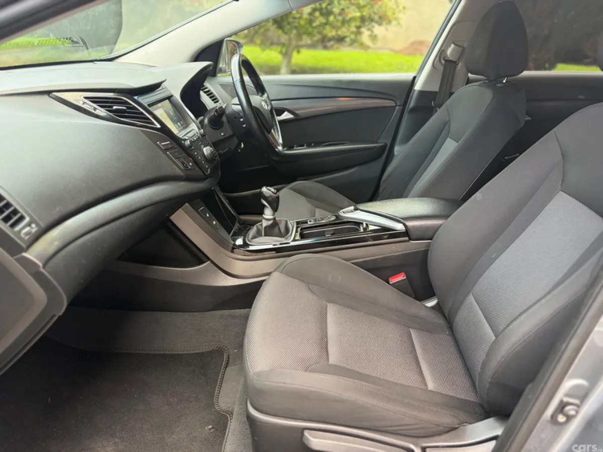 Hyundai i40 Estate, Diesel, 2017, Silver