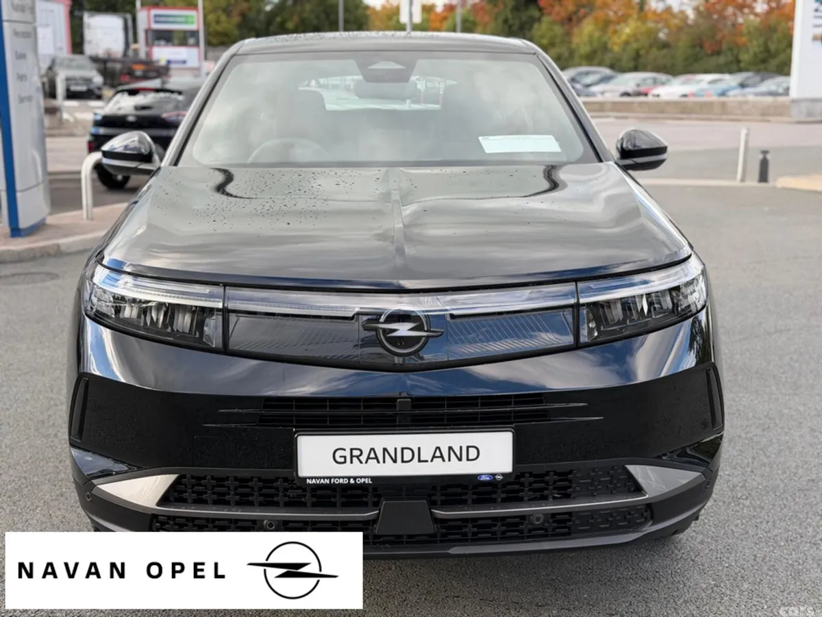 Opel Grandland SUV, Petrol Hybrid, 2027, Black
