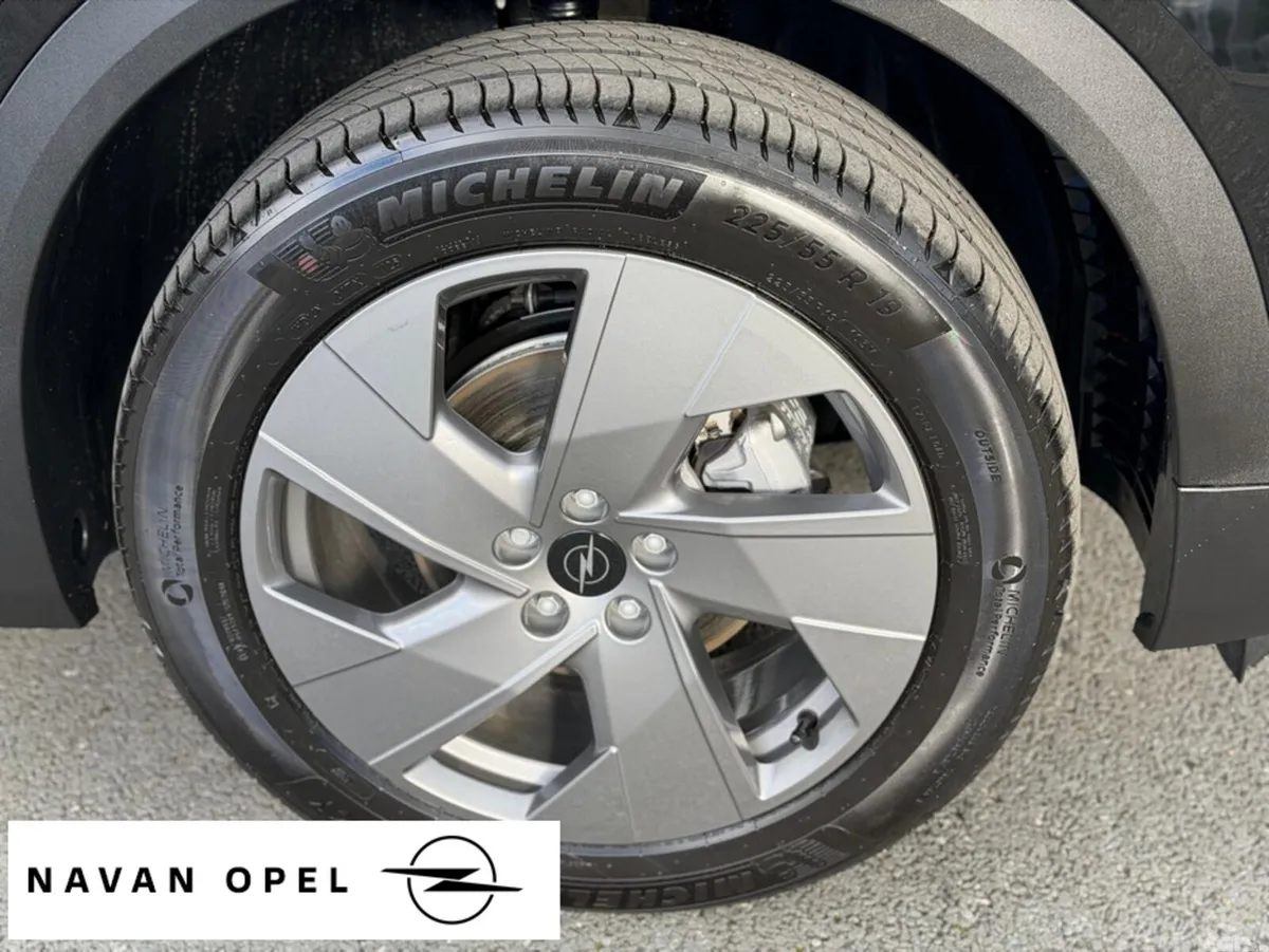 Opel Grandland SUV, Petrol Hybrid, 2027, Black