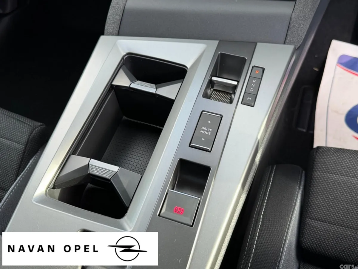 Opel Grandland SUV, Petrol Hybrid, 2027, Black
