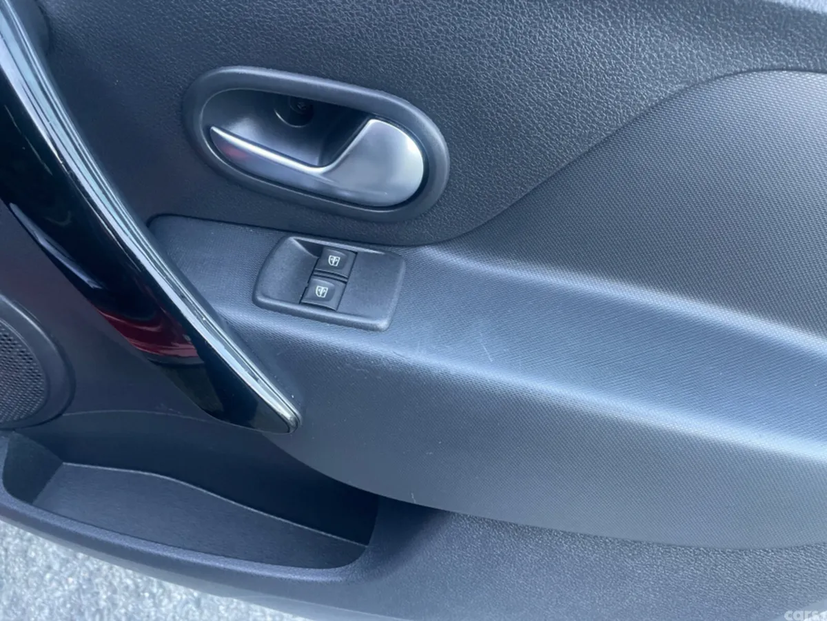 Dacia Sandero Hatchback, Petrol, 2020, Red