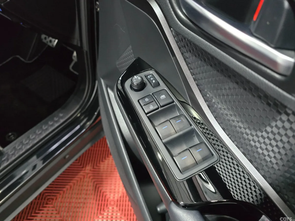 Toyota C-HR SUV, Petrol Hybrid, 2021, Black