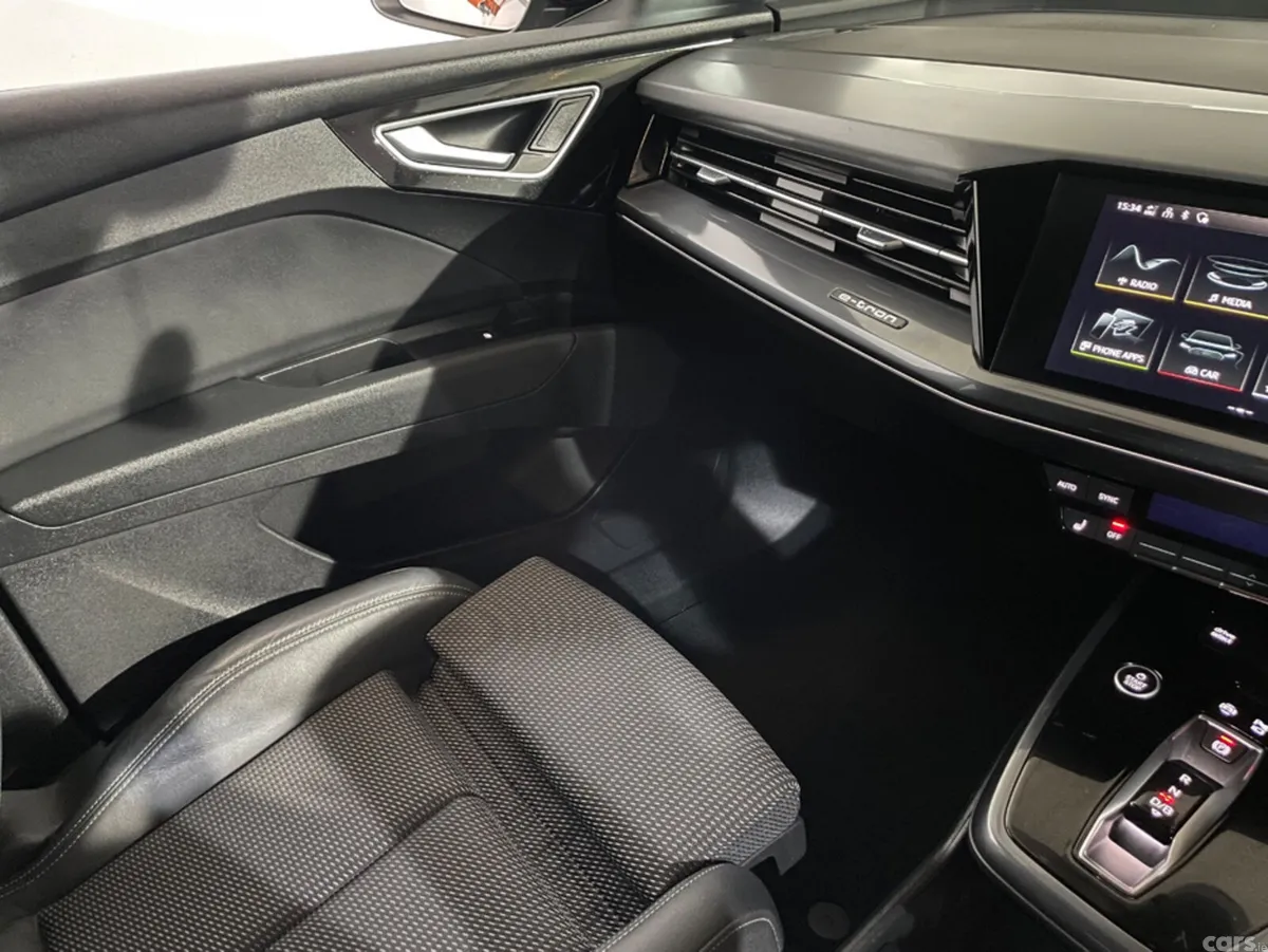 Audi Q4 e-tron Hatchback, Electric, 2023, Purple