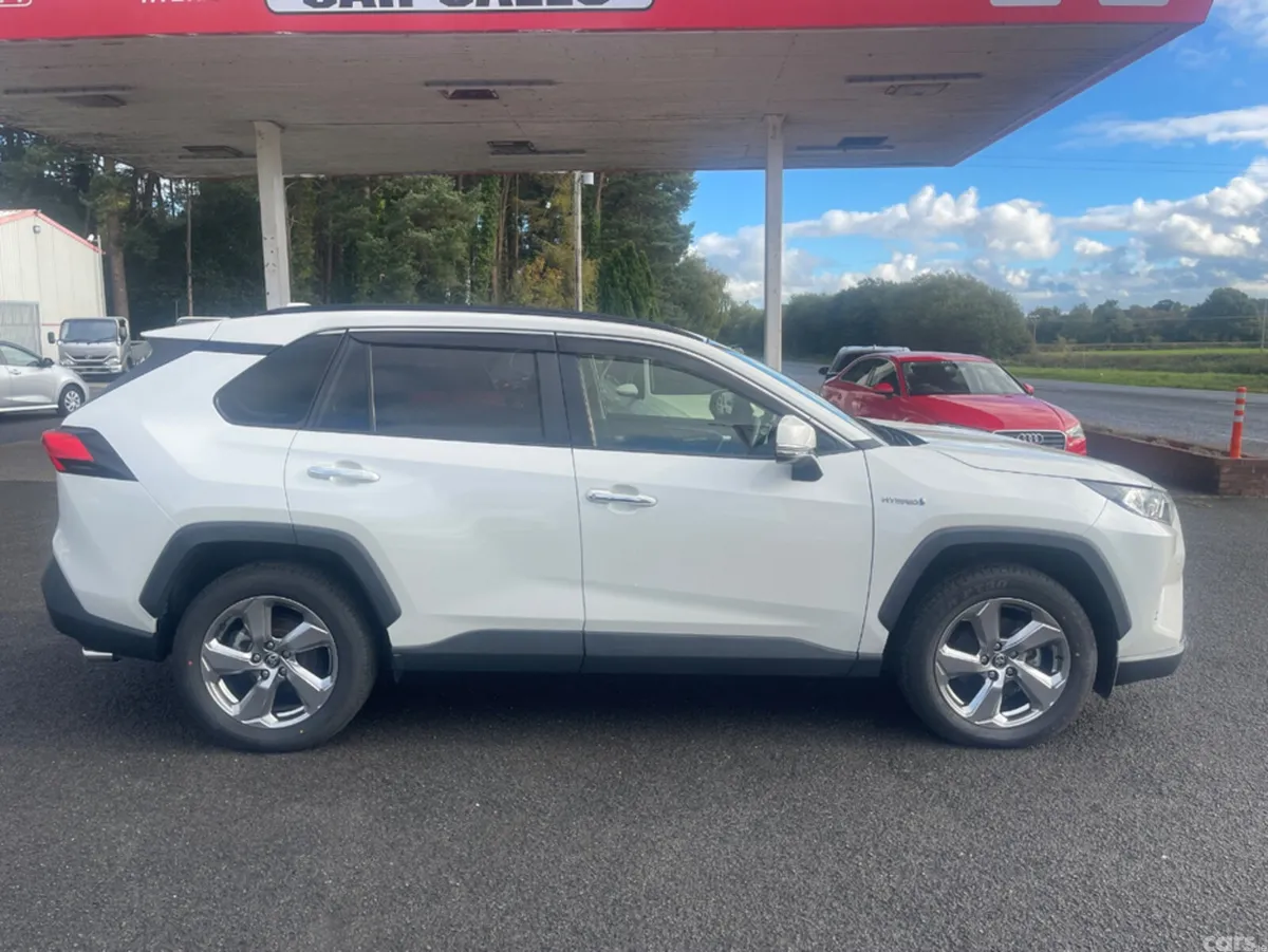 Toyota RAV4 Hatchback, Petrol Hybrid, 2020, White
