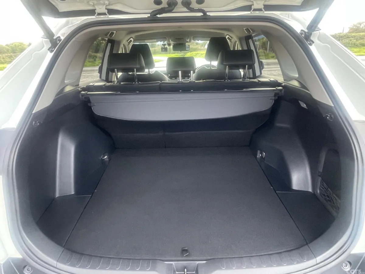 Toyota RAV4 Hatchback, Petrol Hybrid, 2020, White