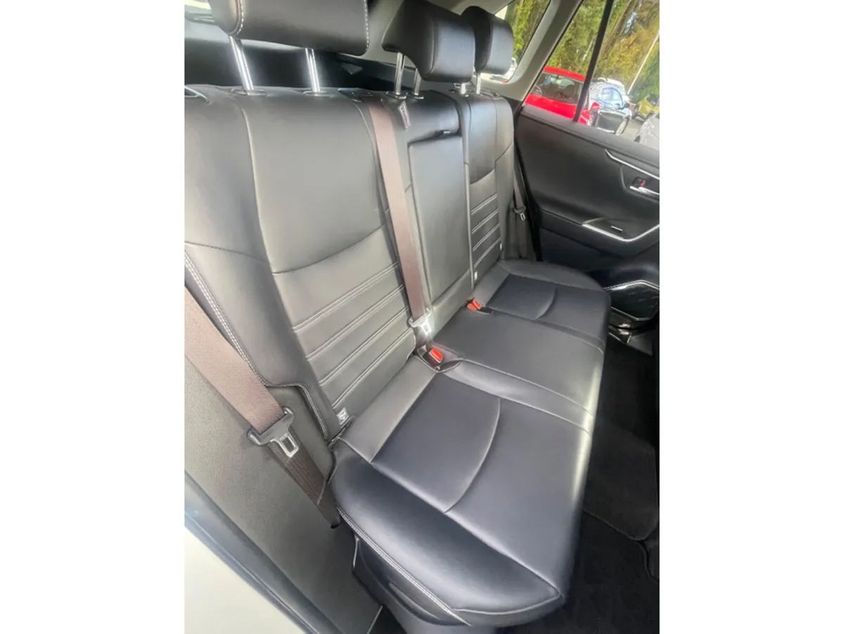Toyota RAV4 Hatchback, Petrol Hybrid, 2020, White