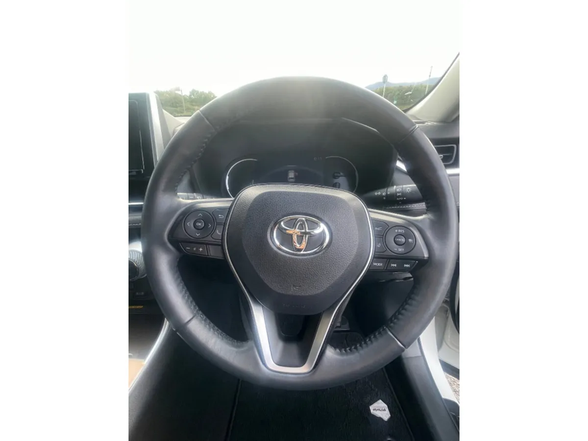 Toyota RAV4 Hatchback, Petrol Hybrid, 2020, White