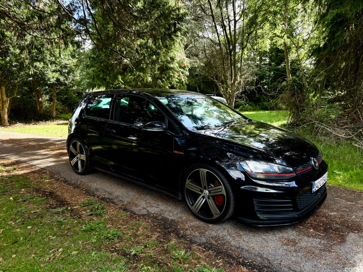 Volkswagen Golf Hatchback, Petrol, 2014, Black