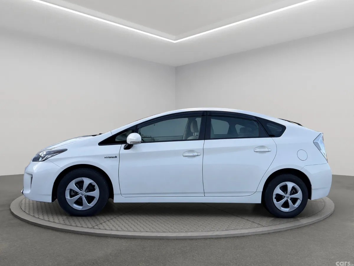 Toyota Prius Hatchback, Petrol Hybrid, 2013, White