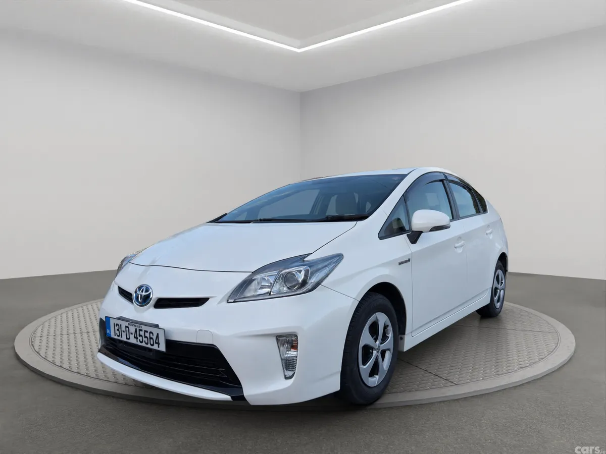 Toyota Prius Hatchback, Petrol Hybrid, 2013, White