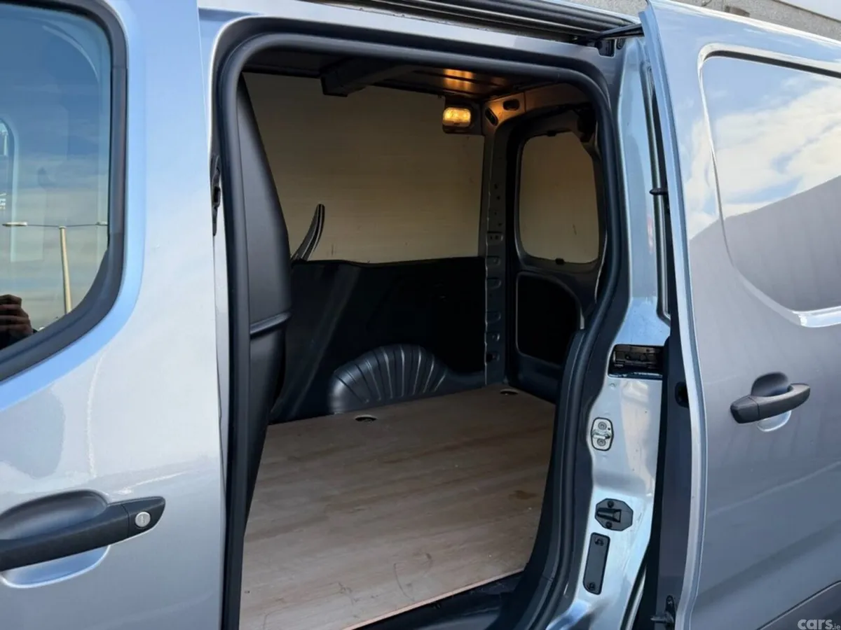 Citroen Berlingo Van, Diesel, 2024, Grey