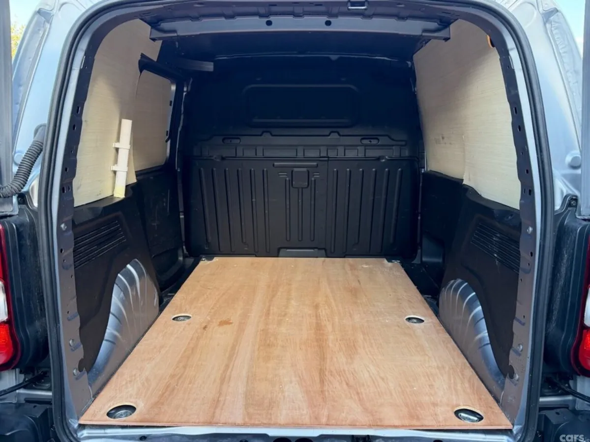 Citroen Berlingo Van, Diesel, 2024, Grey