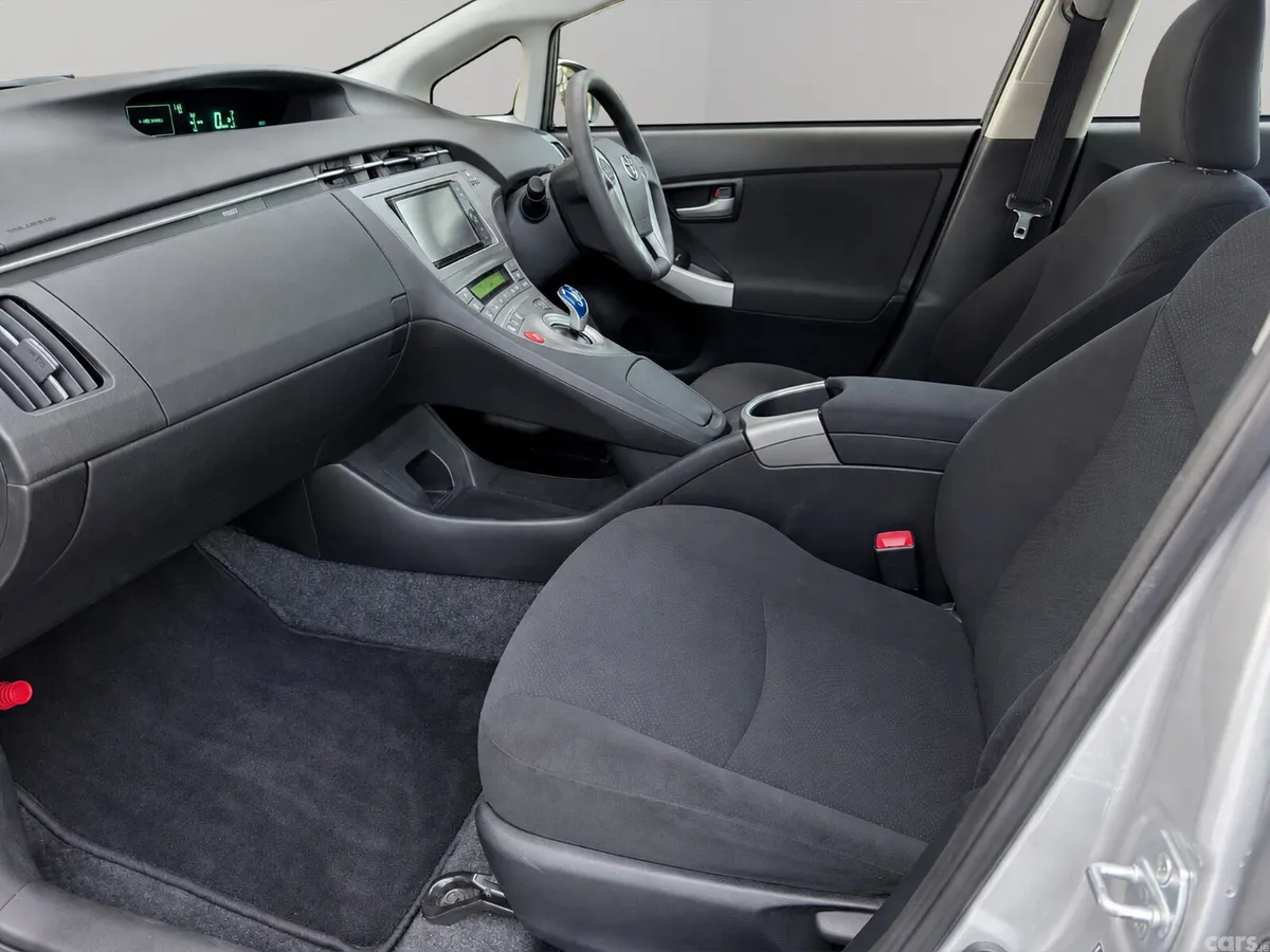 Toyota Prius Hatchback, Petrol Hybrid, 2012, Silver