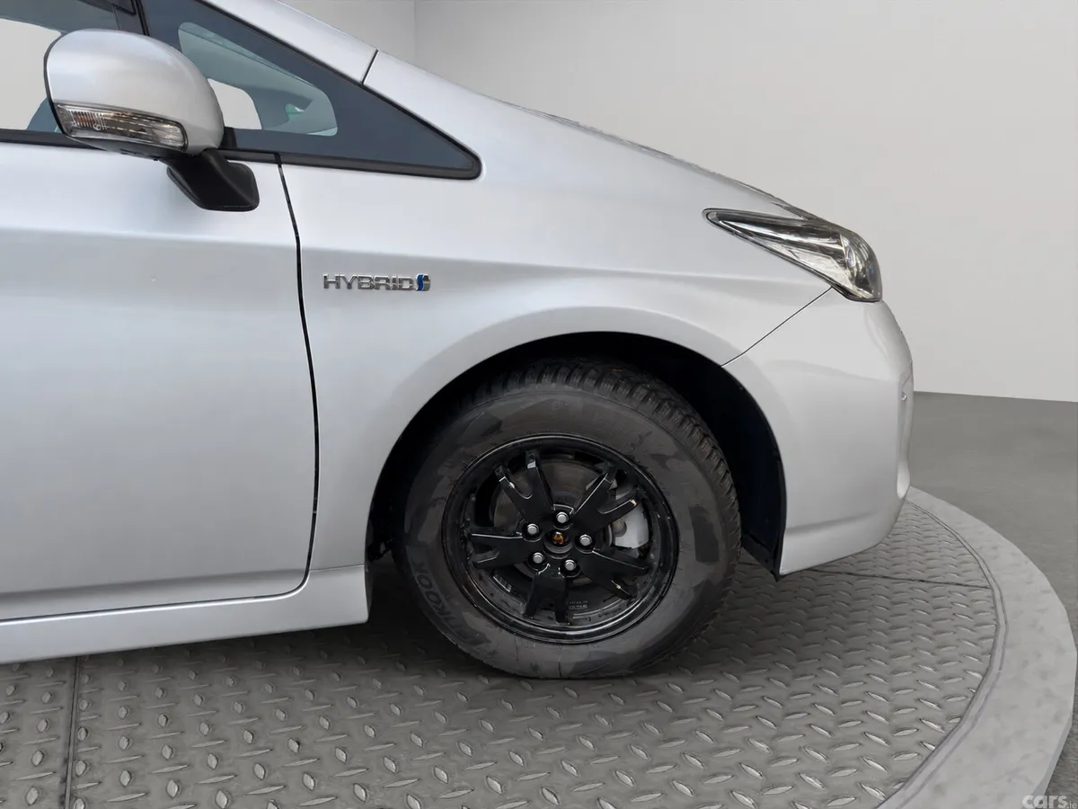 Toyota Prius Hatchback, Petrol Hybrid, 2012, Silver