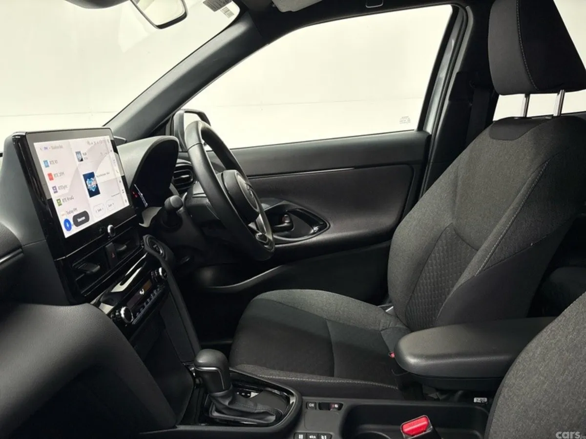 Toyota Yaris Cross SUV, Petrol Hybrid, 2026, Grey