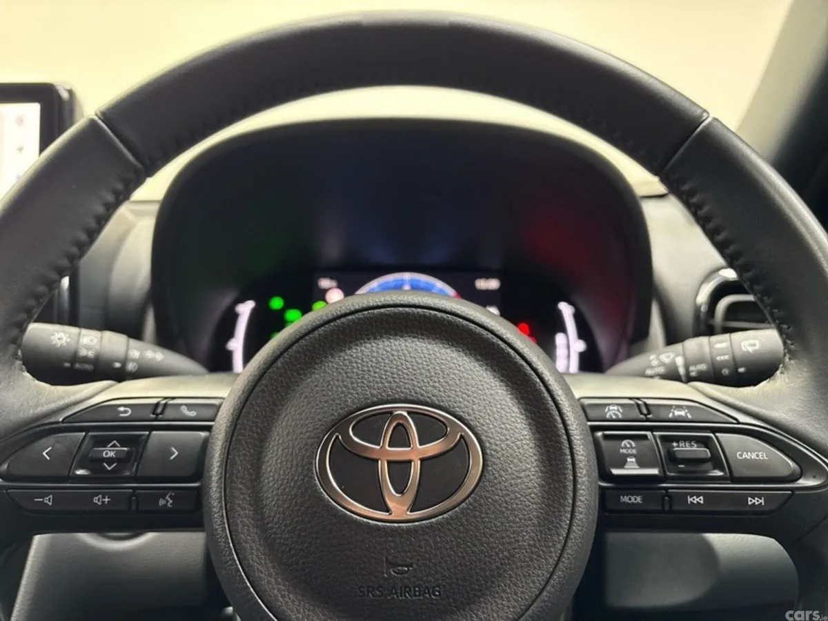 Toyota Yaris Cross SUV, Petrol Hybrid, 2026, Grey