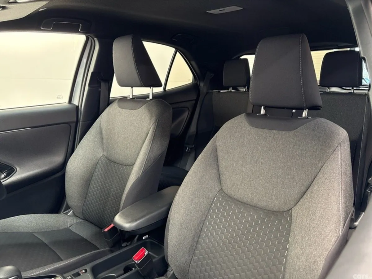 Toyota Yaris Cross SUV, Petrol Hybrid, 2026, Grey