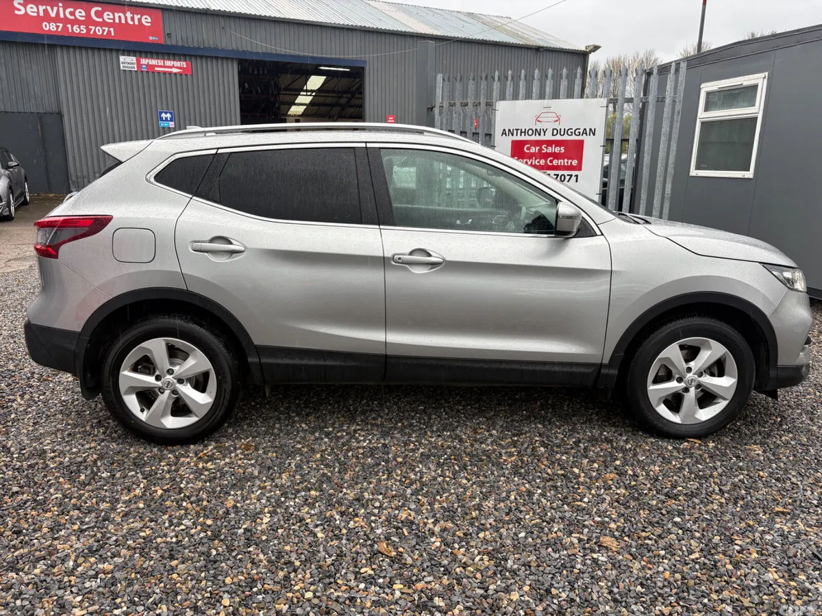 Nissan Qashqai MPV, Petrol, 2019, Grey