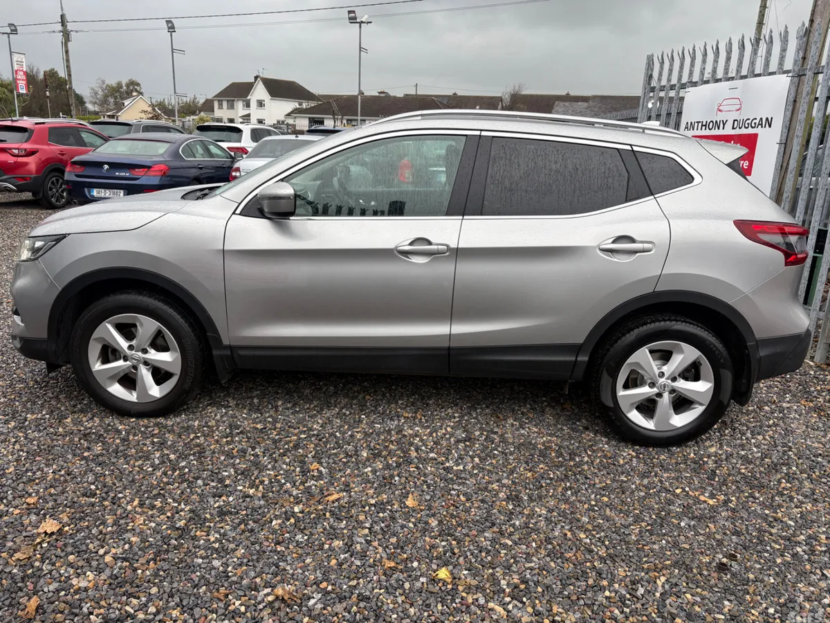 Nissan Qashqai MPV, Petrol, 2019, Grey