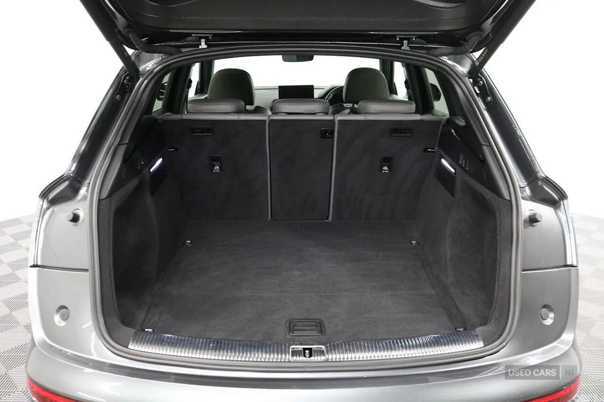 Audi Q5 SUV, Diesel, 2023, Grey