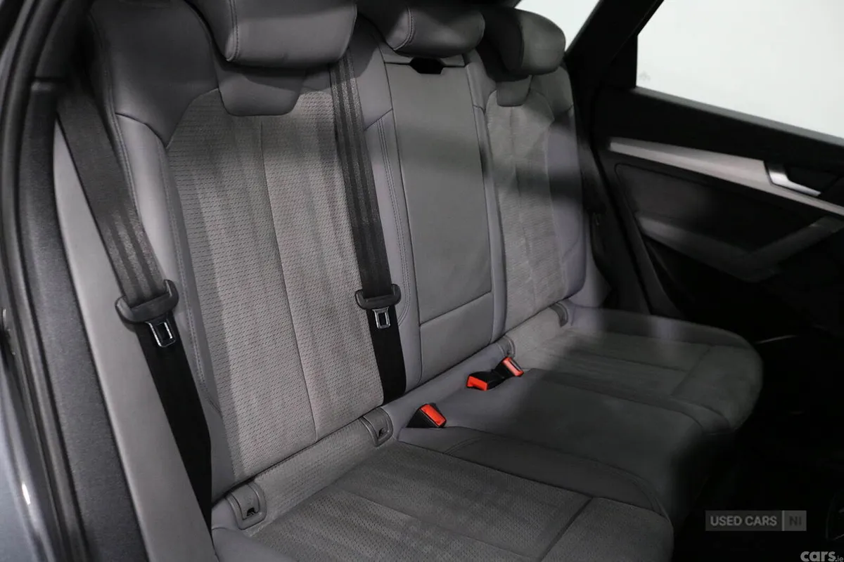 Audi Q5 SUV, Diesel, 2023, Grey