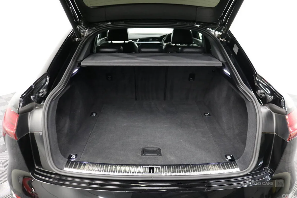 Audi Q8 SUV, Electric, 2023, Black