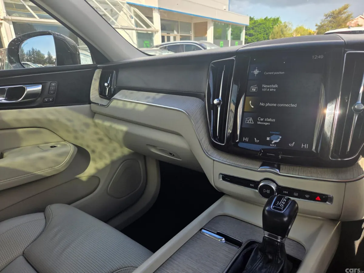 Volvo XC60 Estate, Diesel, 2020, Grey