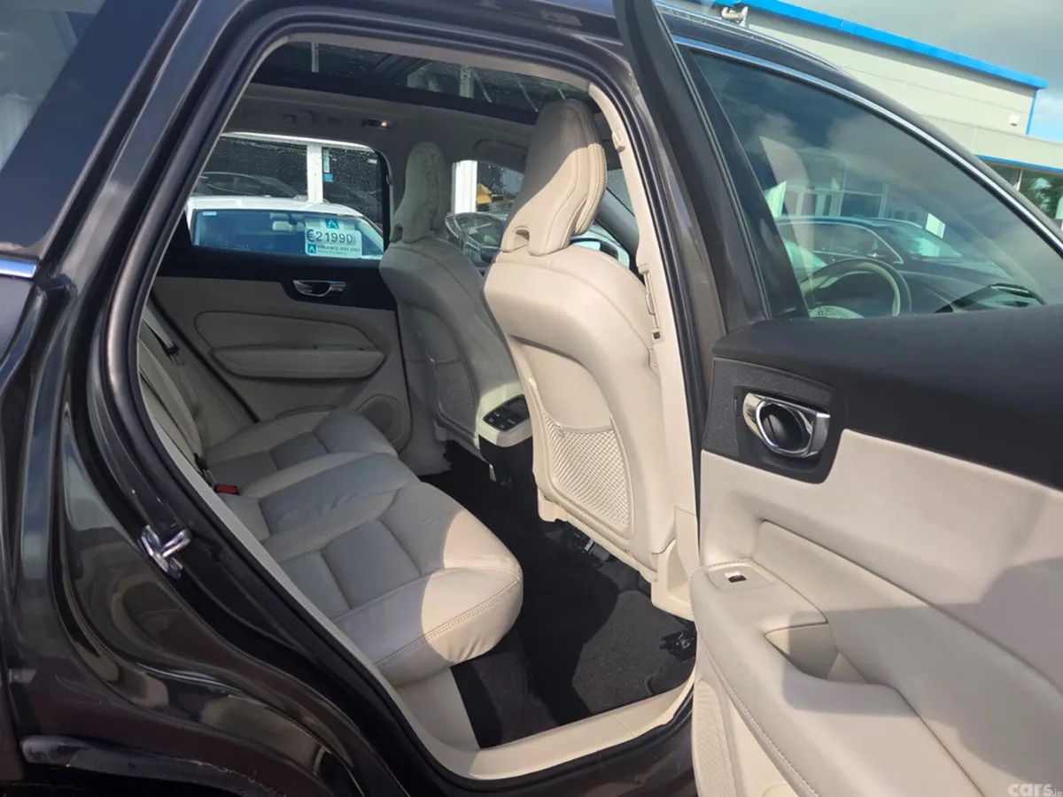 Volvo XC60 Estate, Diesel, 2020, Grey