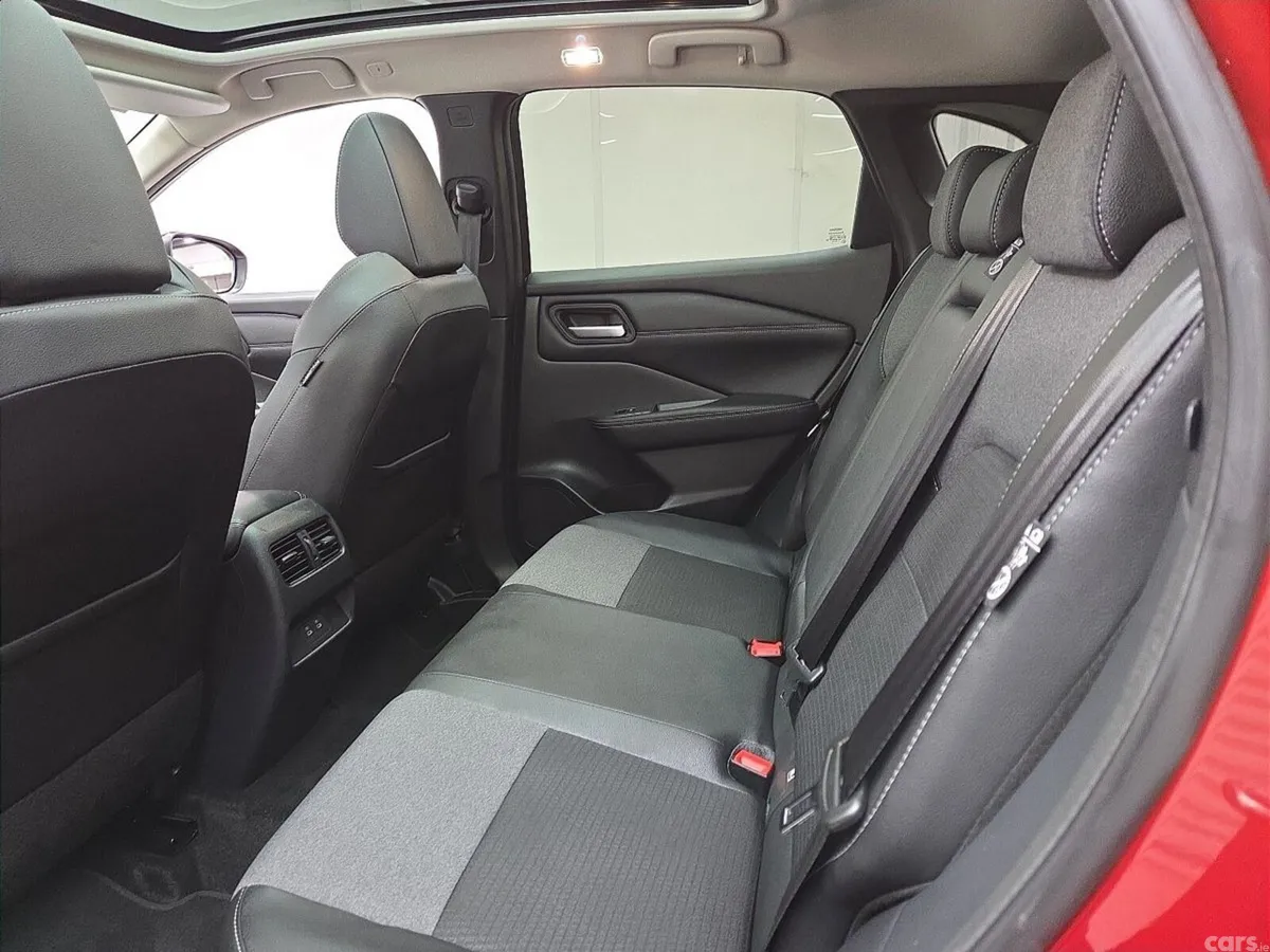 Nissan Qashqai MPV, Petrol Hybrid, 2026, Red